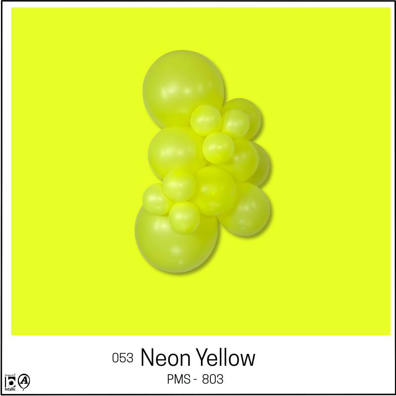 Cabezas alienígenas de neón