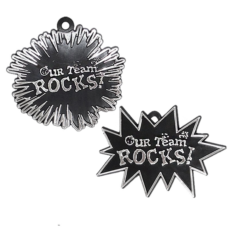 Breloques en plastique "Our Team Rocks Burst" ACI, noir/argent, 2 3/4 po | Paquet de 2