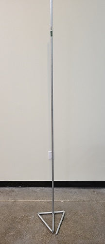 Base triangular de metal AAB | Solo para recoger en la tienda - No se puede enviar